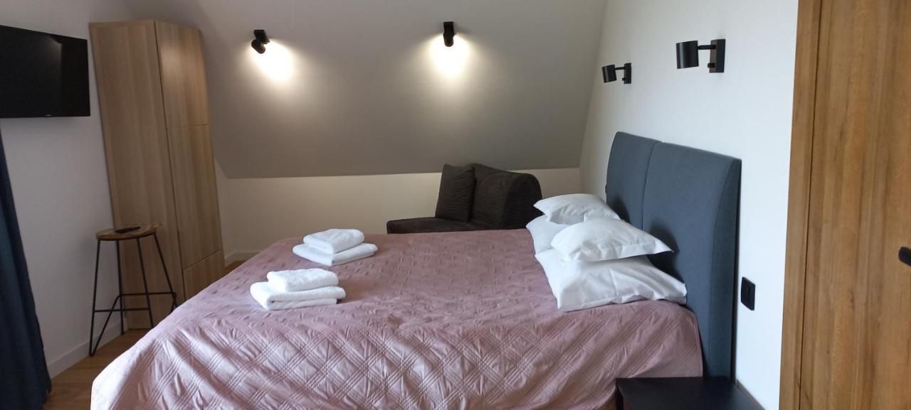 Fratole Villa Nielisz Exteriör bild