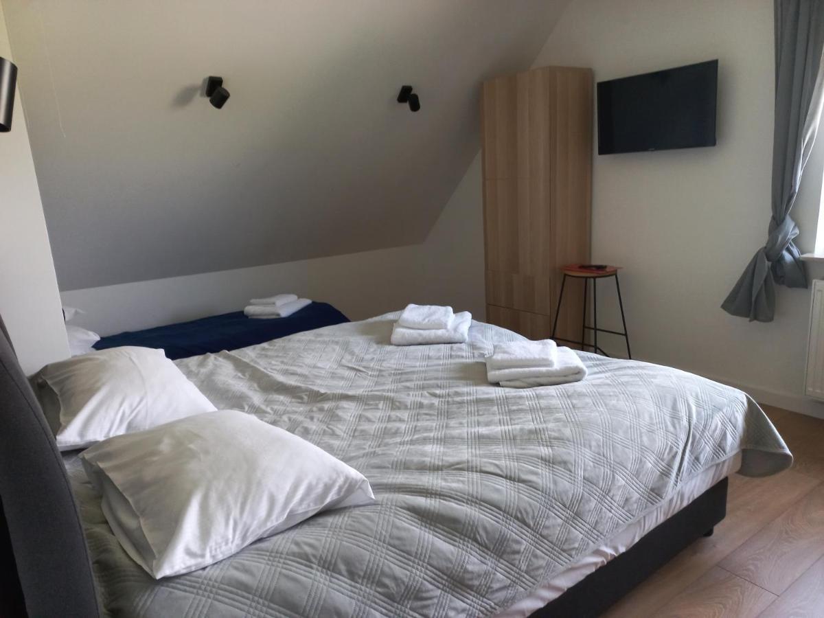 Fratole Villa Nielisz Exteriör bild