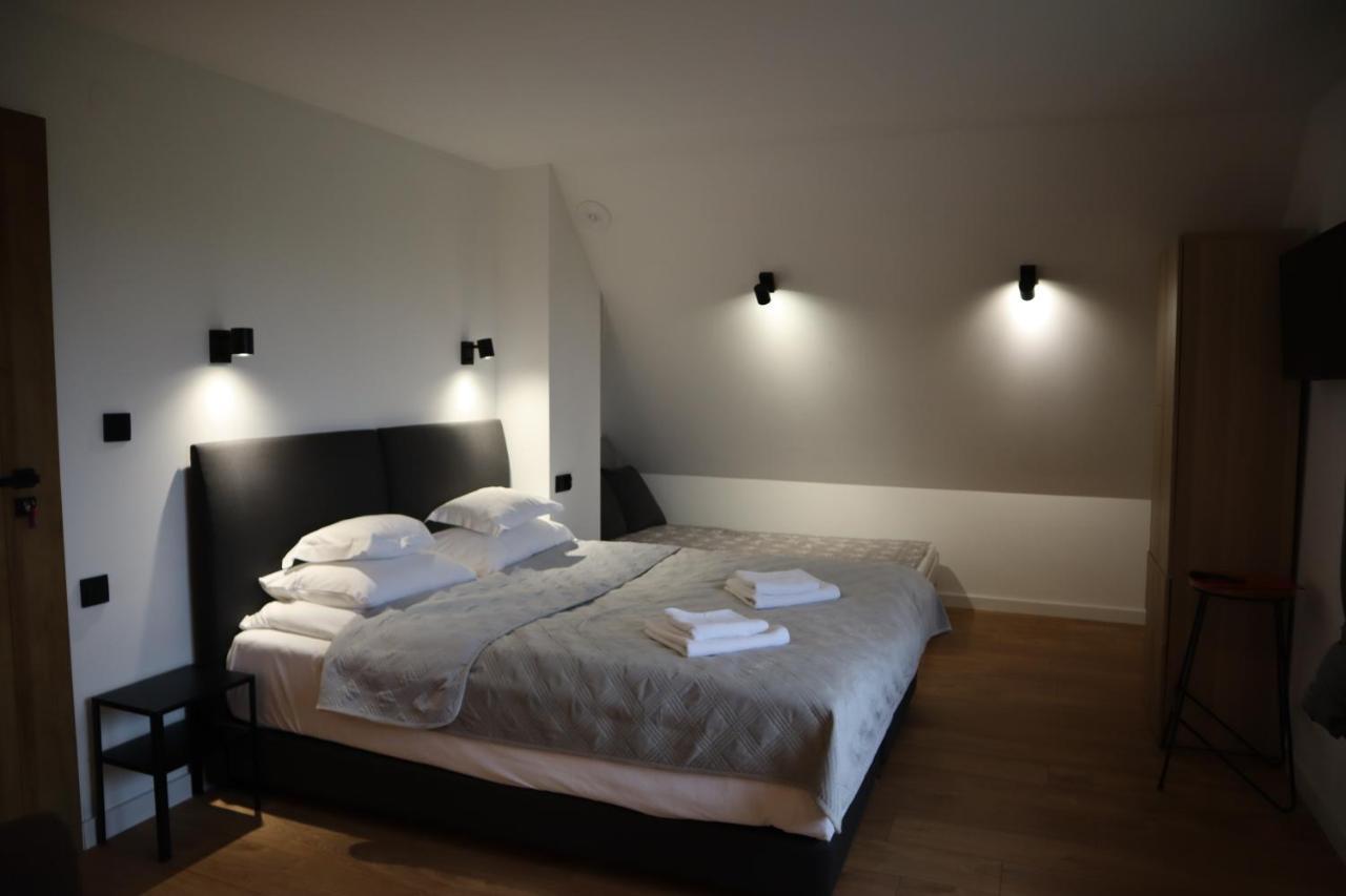 Fratole Villa Nielisz Exteriör bild