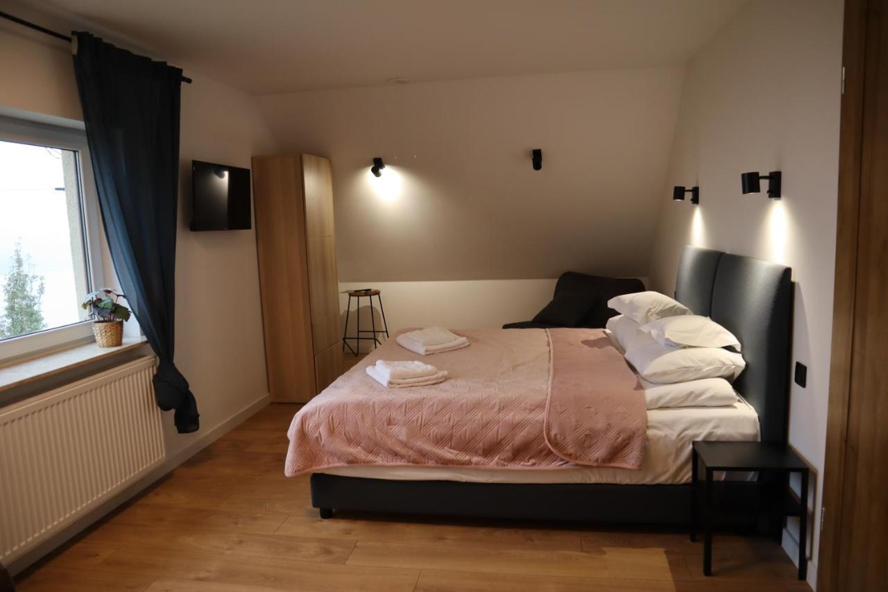 Fratole Villa Nielisz Exteriör bild